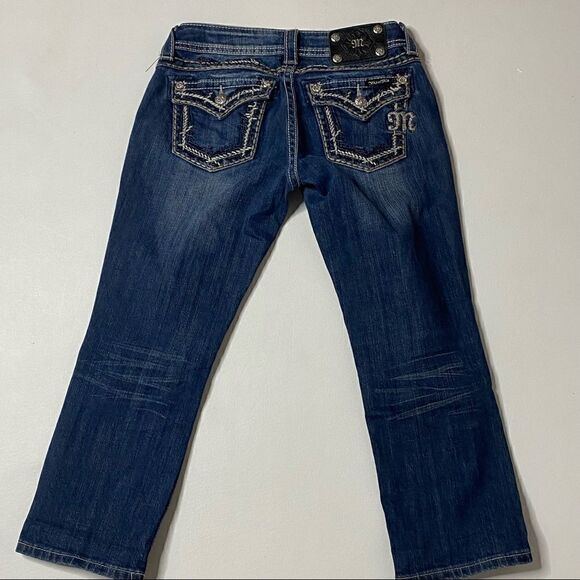 Miss Me | Factory Distressed Cropped Jeans - Picture 6 of 9